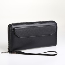 Male purse-clate on a zipper, black color