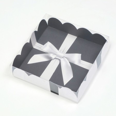 Cookie box, "present", 12 x 12 x 3 cm