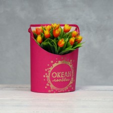 Carriage for flowers, vase oval with embossing 