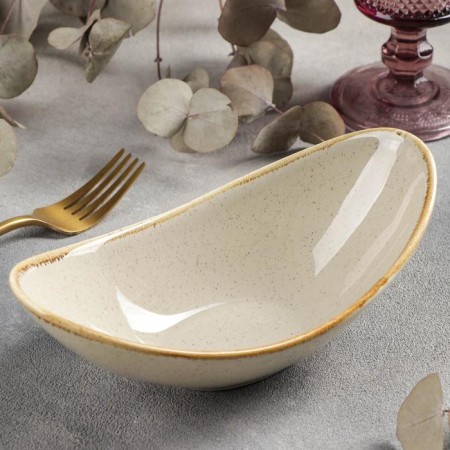 Ceramic sapphire salad, 0.3 l, 19.5 × 10.5 × 7.5 cm, beige color