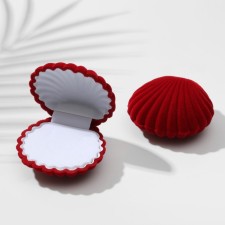 Velvet case for earrings/pendant peak 6 × 5.5, red color, white insert