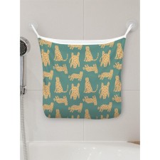 Organizer in a bathtub on the suction cups 
