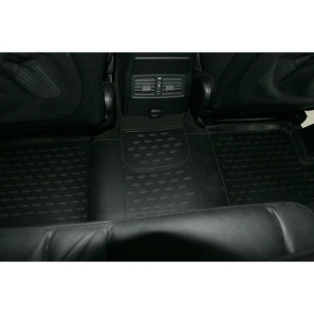 Rugs in the Mercedes-Benz G-Class W463 2007-2016 salon, 4 pcs. (polyurethane)-1