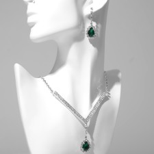 Set 2 objects: earrings, necklace 