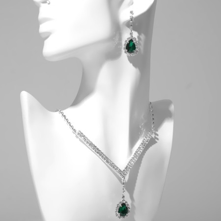 Set 2 objects: earrings, necklace "elite" drops of triangle, white-green color in silver