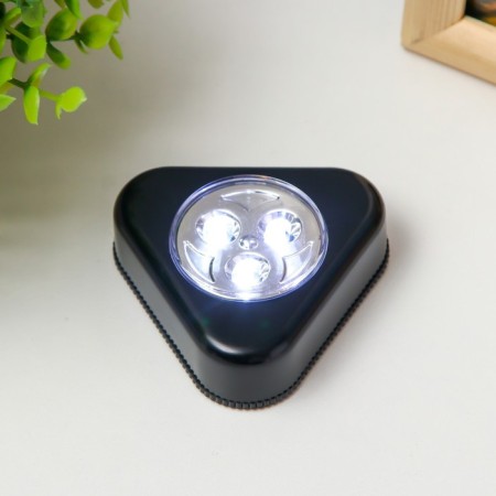 Night Pushlite "Triangle" 3XLED, 3AA Black 6.5x6.5x2.5 cm Risalux-1