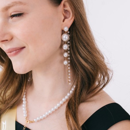 Beads "Street" with pearls, white color in gold, 45 cm-2