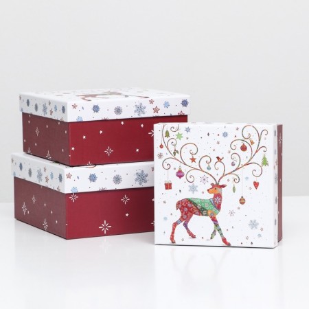 A set of boxes 3 in 1 15.5x15.5x7.5 - 18x18x8.5 - 20x20x9.5 cm.