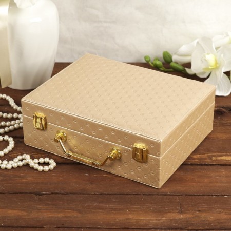 Casket to the leatherette for jewelry "bastard" gold 8.5x23.5x19 cm