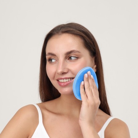 Washing brush with a suspension, silicone, d = 9.5 cm, color mix-3