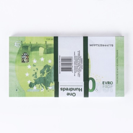 Пачка купюр 100 евро-2