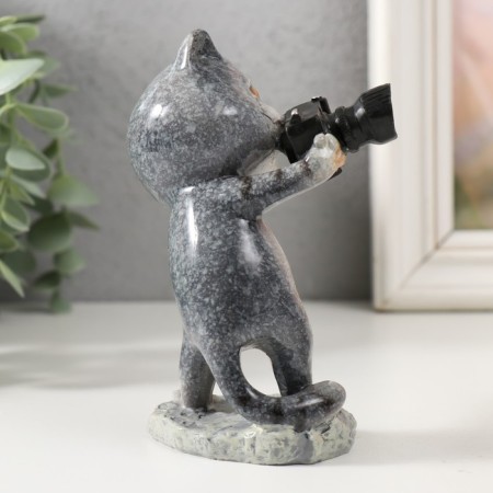 Souvenir Polystone varnish "Kotka photographer" 6x5.5x13 cm-2