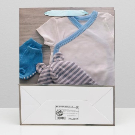 Laminated "Baby" 26x32x12 package-1