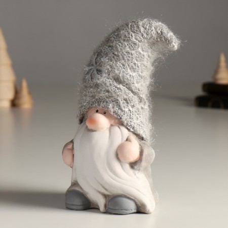 Souvenir Ceramics "Dwarf with a snowflake on the cap, in the gray" 9.7x8x16.2 cm-4