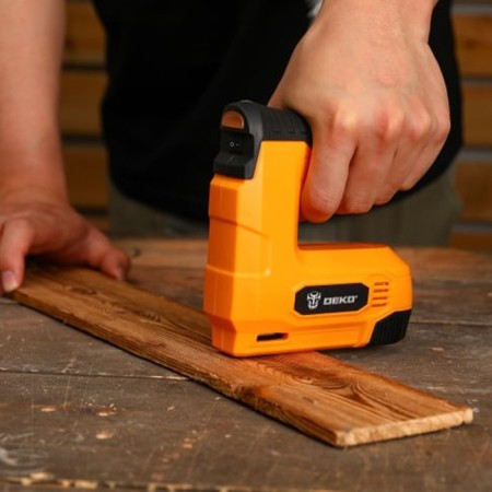 Battery stapler DEKO DKES3.6, 3.6 V, 1.5 Ah, Li-Lon, 40 beats/min, equipment in the kit-10