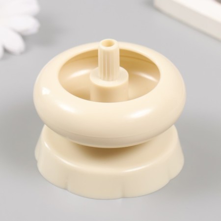 Spinner for stringing beads plastic 6.3x7 cm + needle needle