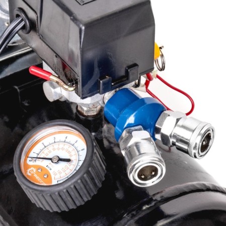 Car compressor "aggressor", metal, receiver 8 l, 12V, 480W, hose 10 m, AGR-8LT-1