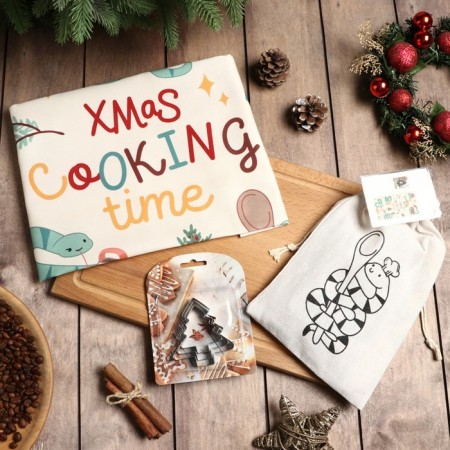 Set in the bag Ethel Xmas Cooking: a towel 40x70 cm, baking molds - 3 pcs.