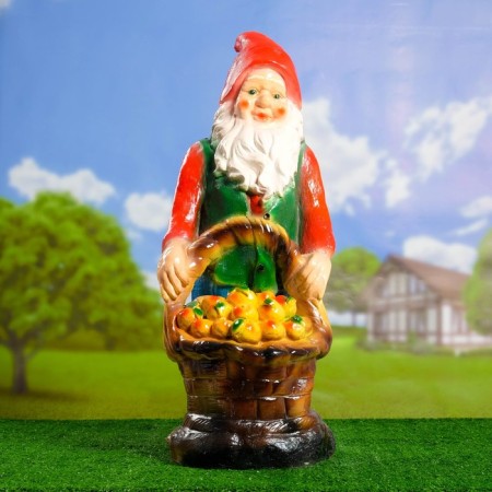 Garden figure "Dwarf with a basket of apples" 36x32x87cm