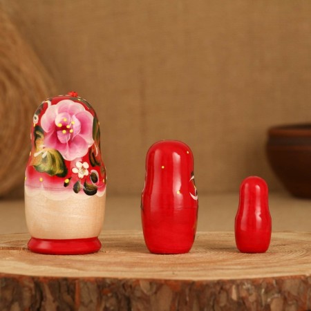 The nesting doll 3 puppet "Tanya" roses, with God's cow, 11cm, manual painting.-1