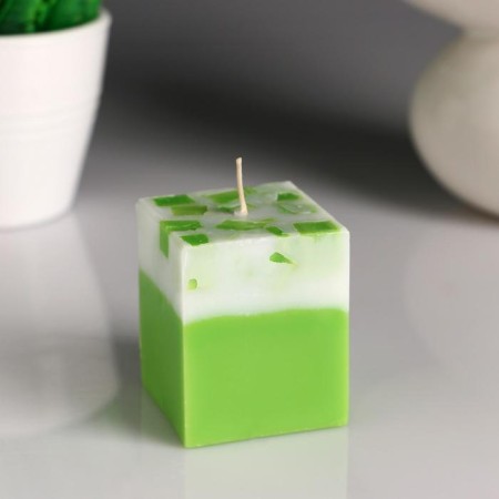 A candle-cube with a mosaic "Jasmine- Green Tea" Aromatic, 5 × 6 cm