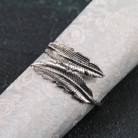 Ring for the napkin "Liszt", 4.5 × 2 cm, silver color