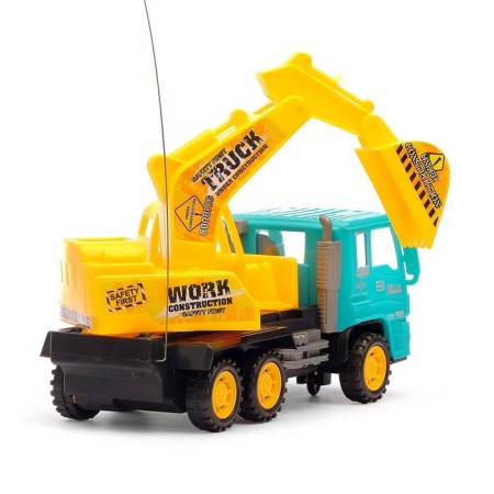 Radio -controlled “Excavator” truck, works from batteries-2