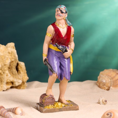 Pirate figurine 18cm
