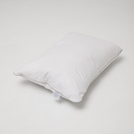 The pillow is high, size 50x70 cm, color mix