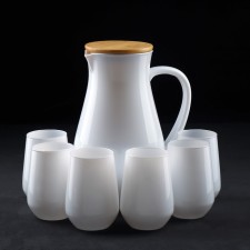 Set for drinks made of glass 