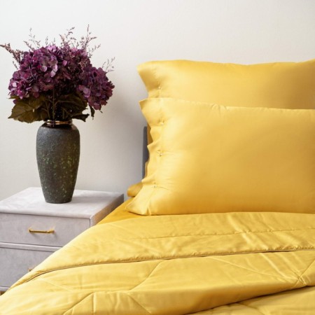 Blanket, size 160x220 cm, mustard color