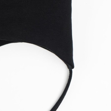 Cap with ties, black color/bow, size 42-46-2