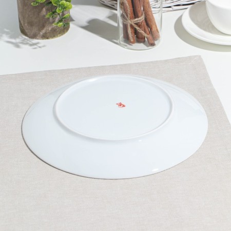 Porcelain plate "Points", D = 24 cm-2