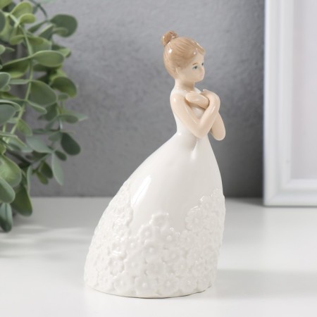 Souvenir Ceramics "Bride before the wedding" 14x7.5x6.5 cm-1