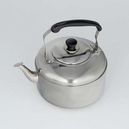 A kettle with a stainless steel whistle, 6 liters, the color is chrome-4