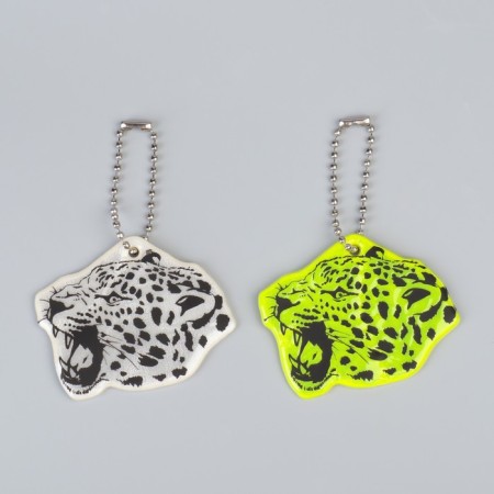 The reflective element "Leopard", bilateral, 5.5 × 4.4 cm, color mix-4