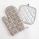 The kitchen set of the “cage” shade centers is gray, a bag 17*17 cm, mitten 26*16 cm, 100% p/e