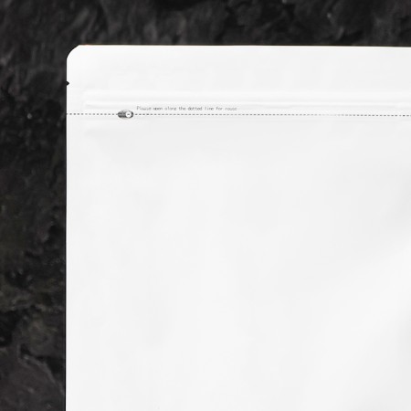 Eight -shirt package with lateral folds, 20 x 30 x 4 cm, white-4
