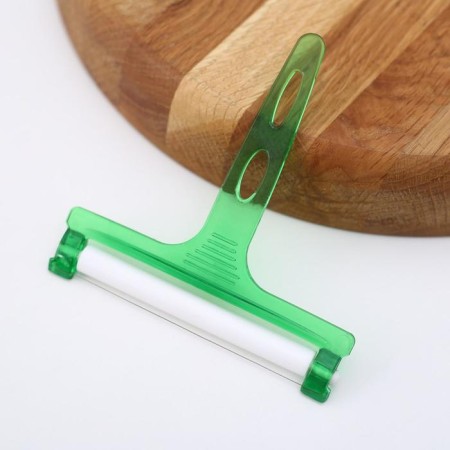 Raw cutting for soft varieties of cheese, roller, color mix