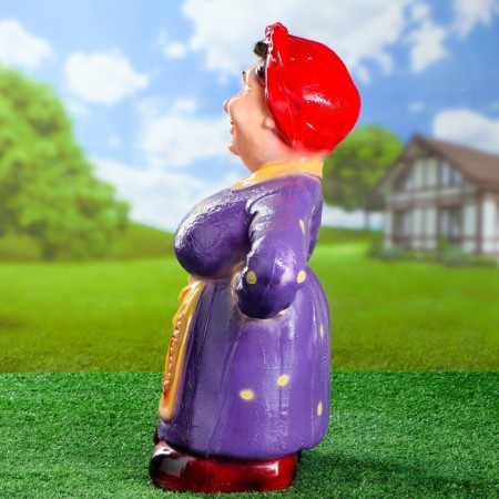 Garden figure "Mother -in -law with a broom average" 59x40x25cm mix-10
