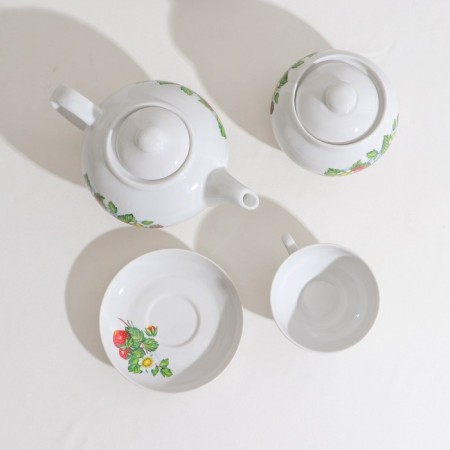 Tea Service "Flowering Strawberries", 14 objects: kettle, sugar tower, 6 tea pairs, porcelain-7