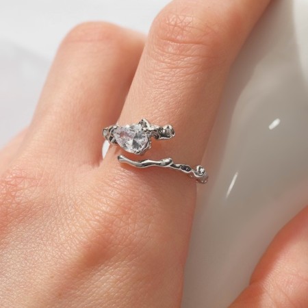 Ring "Fantasy" heart, drops, white color in silver, dimensionless-2