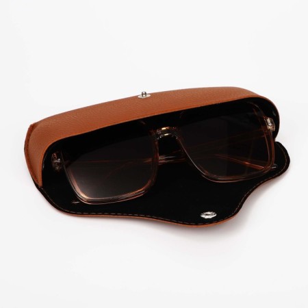 Case for glasses on the button, the color is red-3