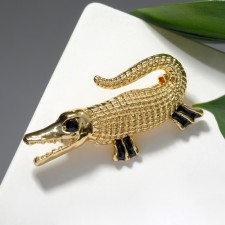 Brooch 