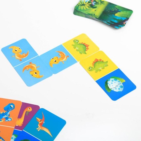 The board game "Domino. Dinosaurics ", 28 cards, 3+-4