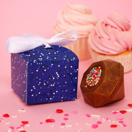 Chocolate bomb with marshmallow "Happiness inside" Milk chocolate, 38 g