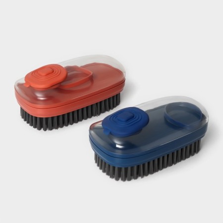 The brush is universal, with a dispenser, 12 × 6 × 5 cm-10