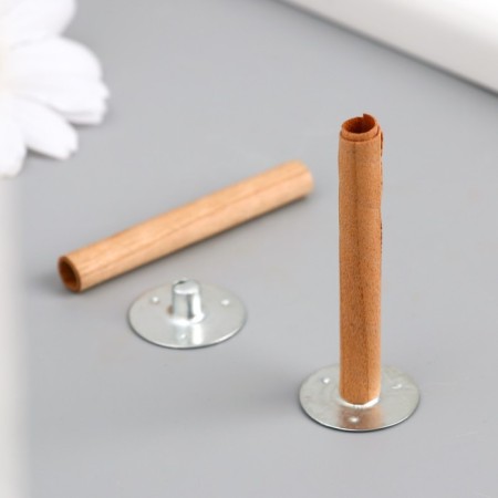 Wick for a candle tree with a metal holder round 0.6x5 cm