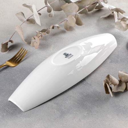 Porcelain dish, 33 × 10 cm, white color-2