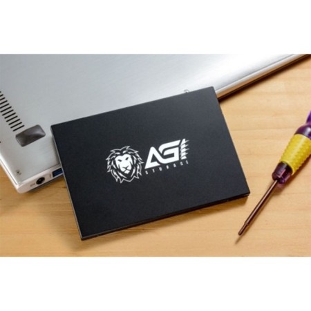 SSD AGI 2.5 "256 GB SATA III AGI256G06AI138-4